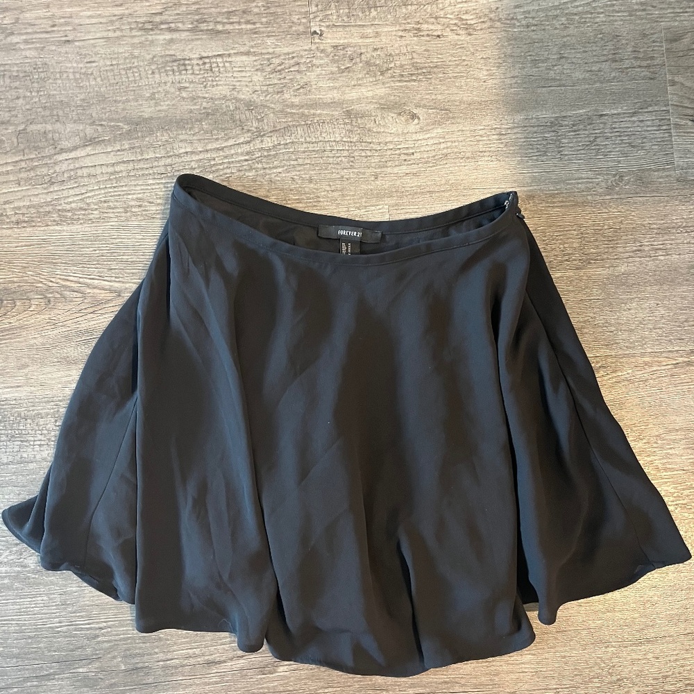 black skirt